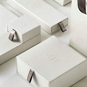 Luxury Matt White Drawer Box with Ribbon Pull Tab Custom Logo Insert Size Sliding-out Drawer Gift Box for Brand Packaging